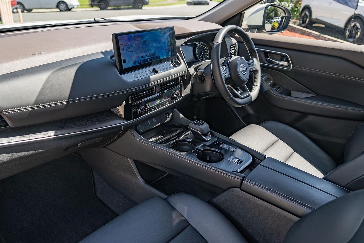 2024 Nissan X-TRAIL ST-L T33