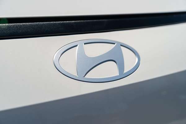 2025 Hyundai STARIA LOAD US4.V3