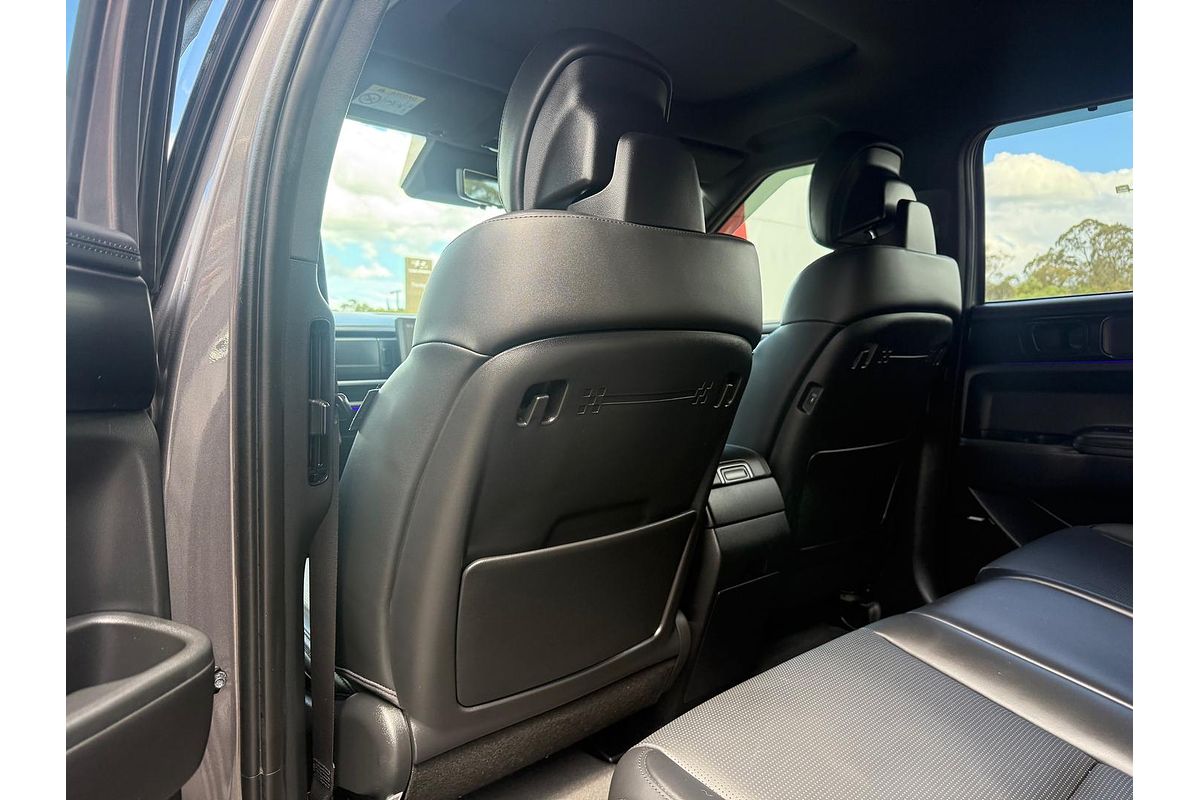 2024 Hyundai Santa Fe Hybrid Calligraphy MX5.V1