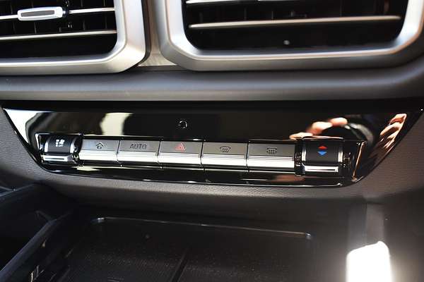 2025 LDV D90 Executive SV9A