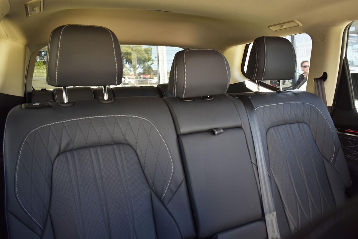 2025 LDV D90 Executive SV9A