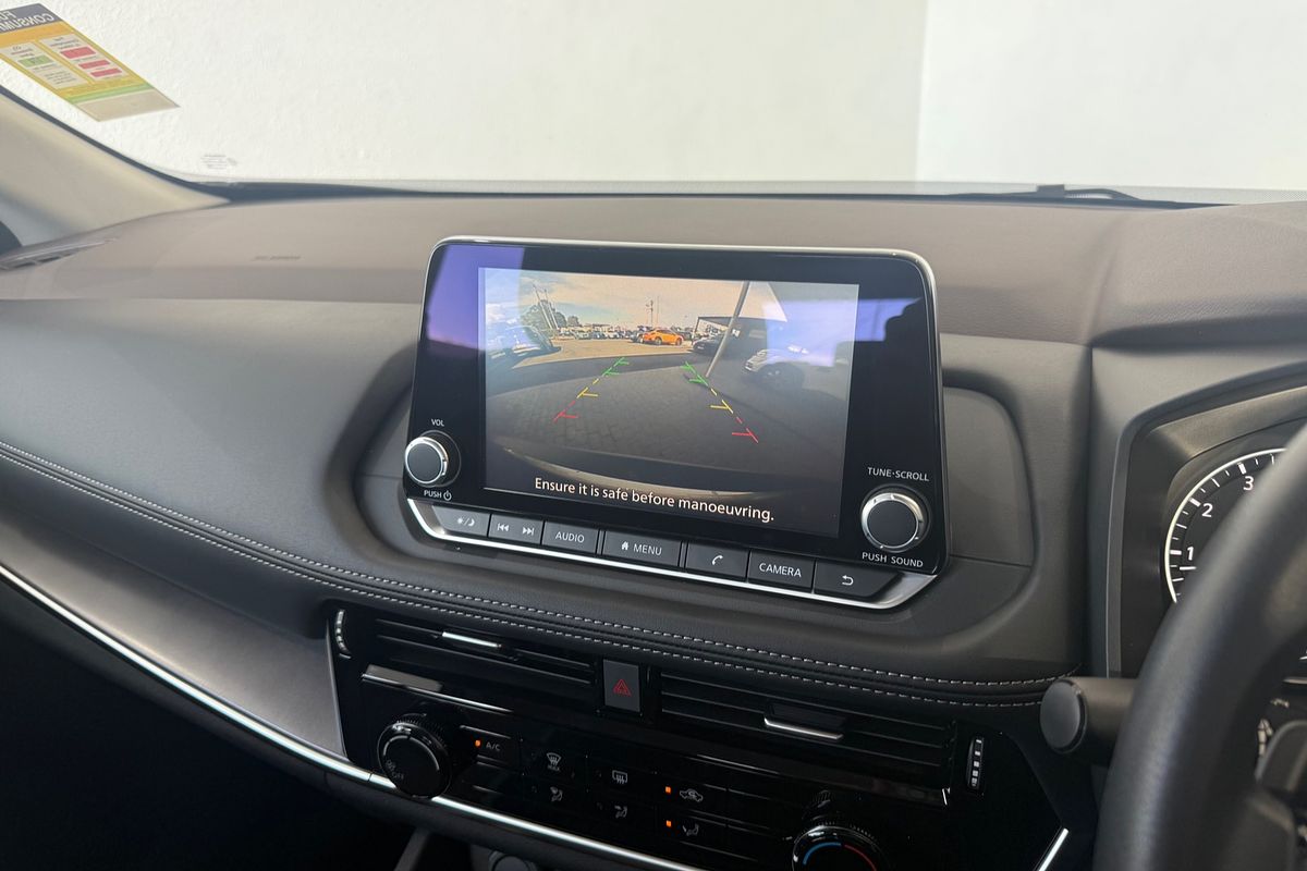 2025 Nissan X-TRAIL ST T33