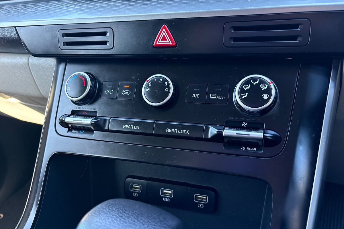 2021 Kia Carnival S KA4