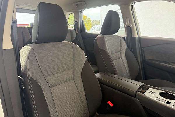 2025 Nissan X-TRAIL ST T33