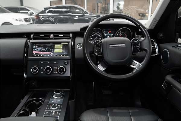 2019 Land Rover Discovery SD6 SE Series 5