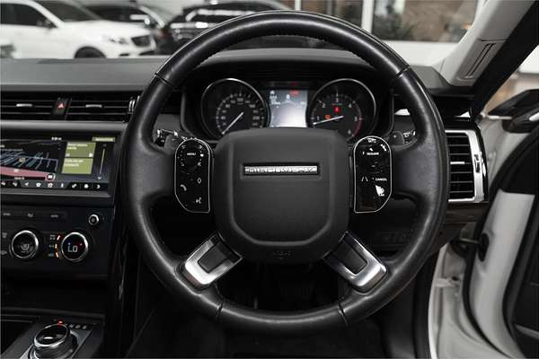 2019 Land Rover Discovery SD6 SE Series 5