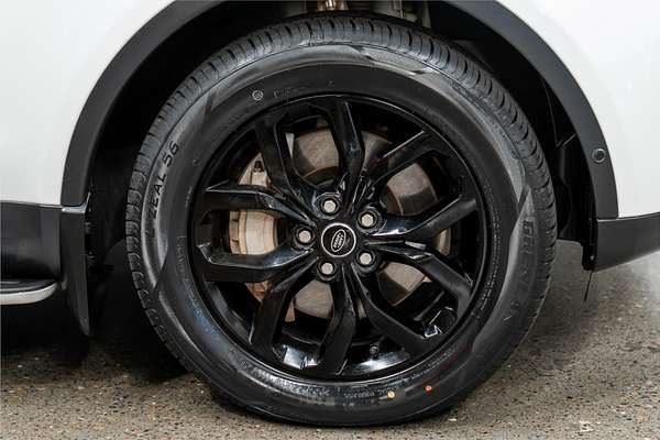 2019 Land Rover Discovery SD6 SE Series 5