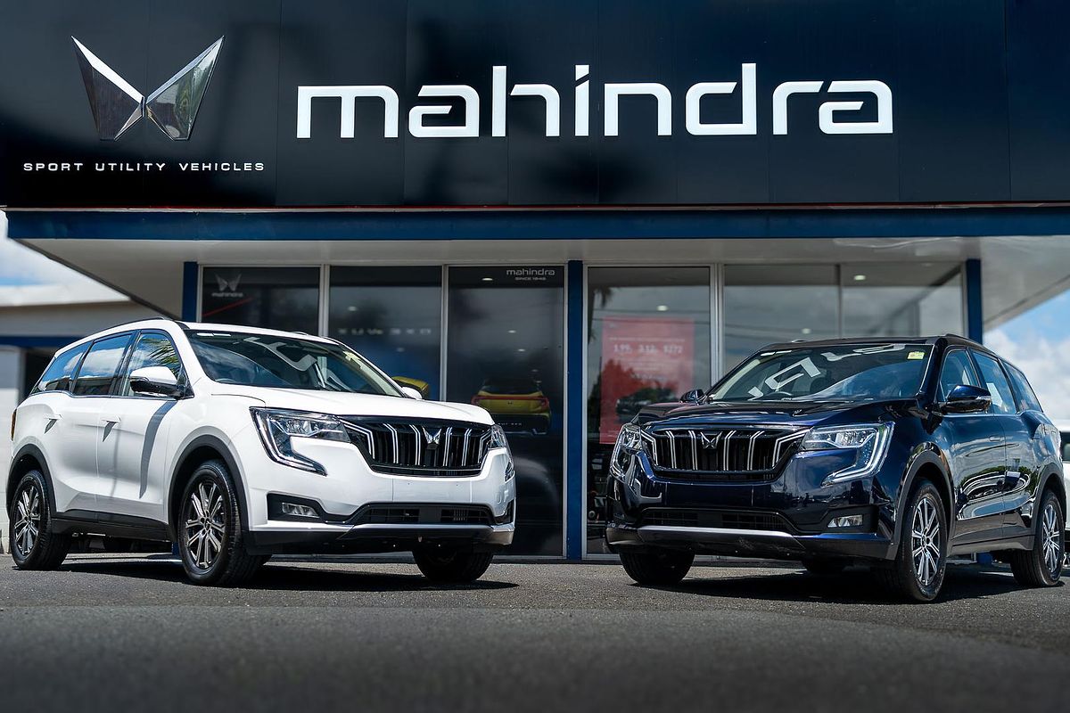 2025 Mahindra XUV700 AX7L