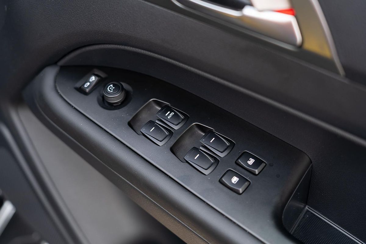 2025 KGM SsangYong Musso Ultimate Q261 4X4 LWB