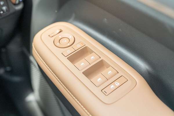 2025 Hyundai Santa Fe Calligraphy MX5.V2