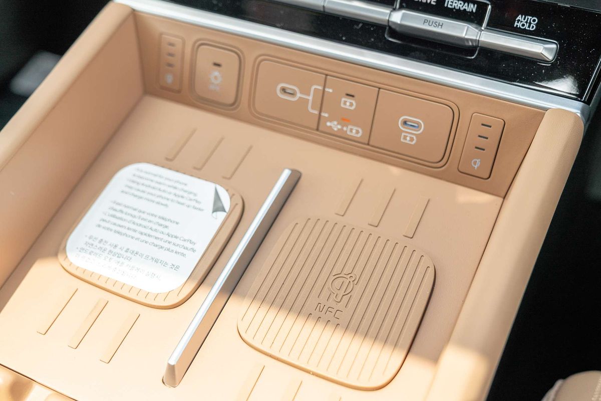 2025 Hyundai Santa Fe Calligraphy MX5.V2