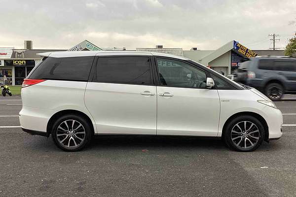 2014 Toyota Tarago Ultima GSR50R