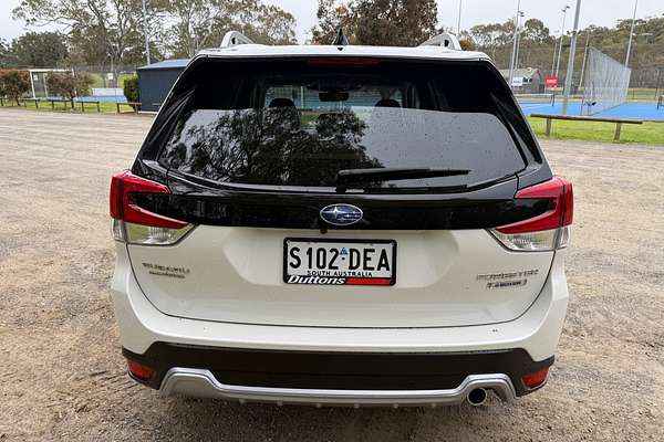 2024 Subaru Forester Hybrid S S5