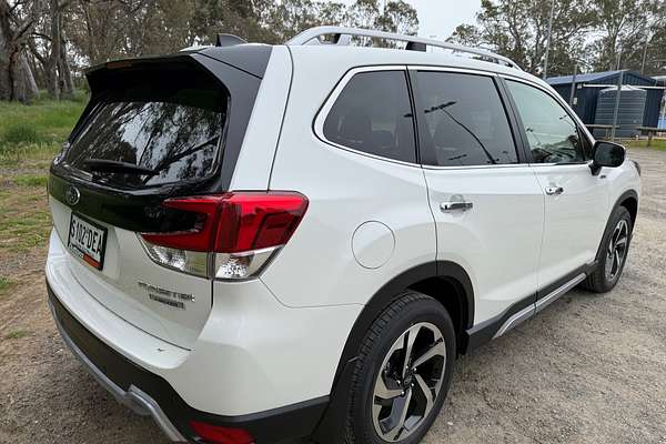 2024 Subaru Forester Hybrid S S5