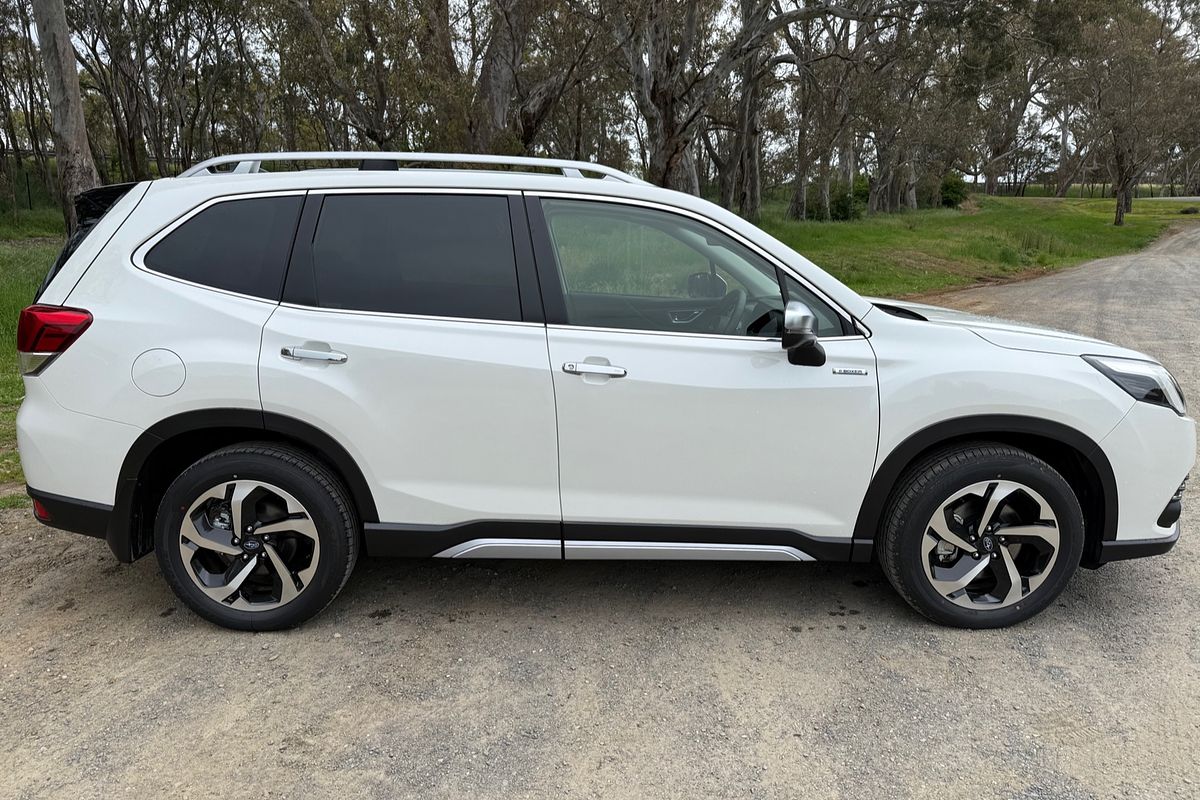 2024 Subaru Forester Hybrid S S5