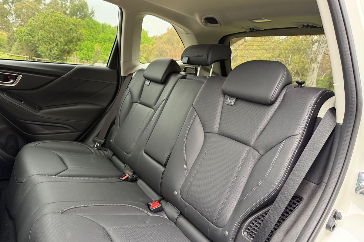 2024 Subaru Forester Hybrid S S5