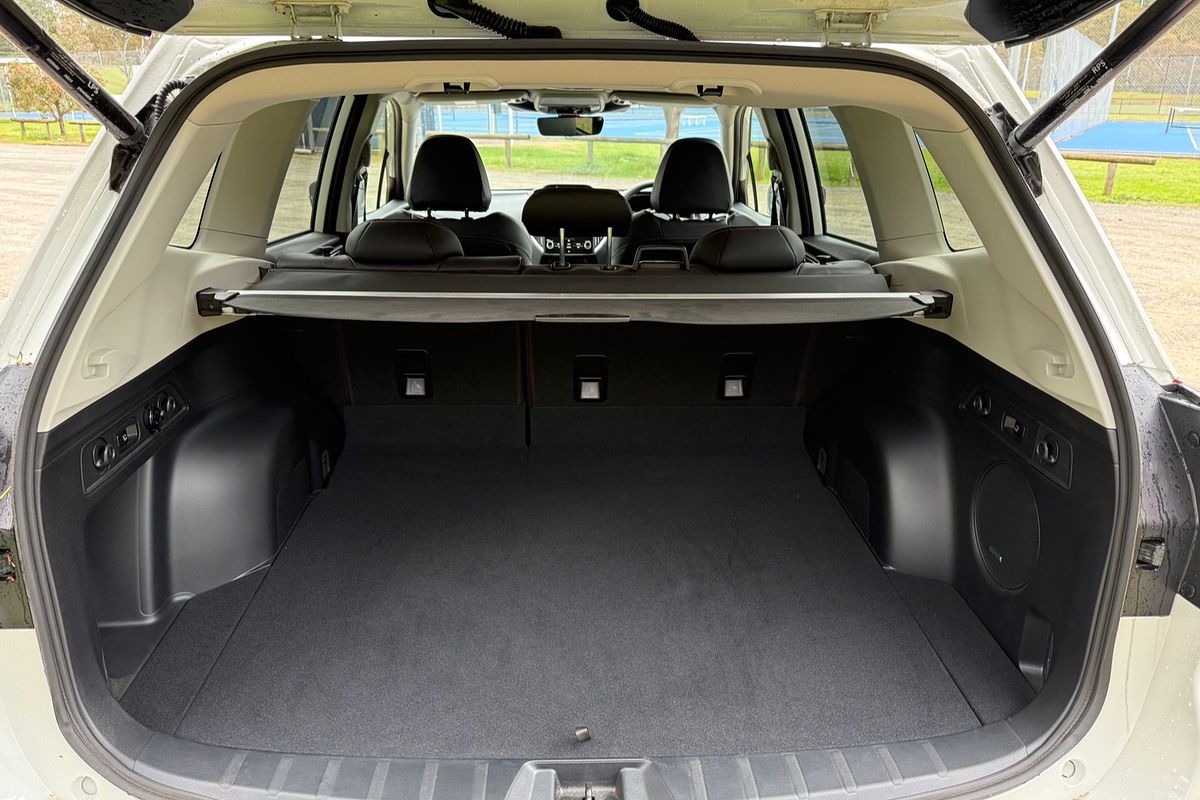 2024 Subaru Forester Hybrid S S5