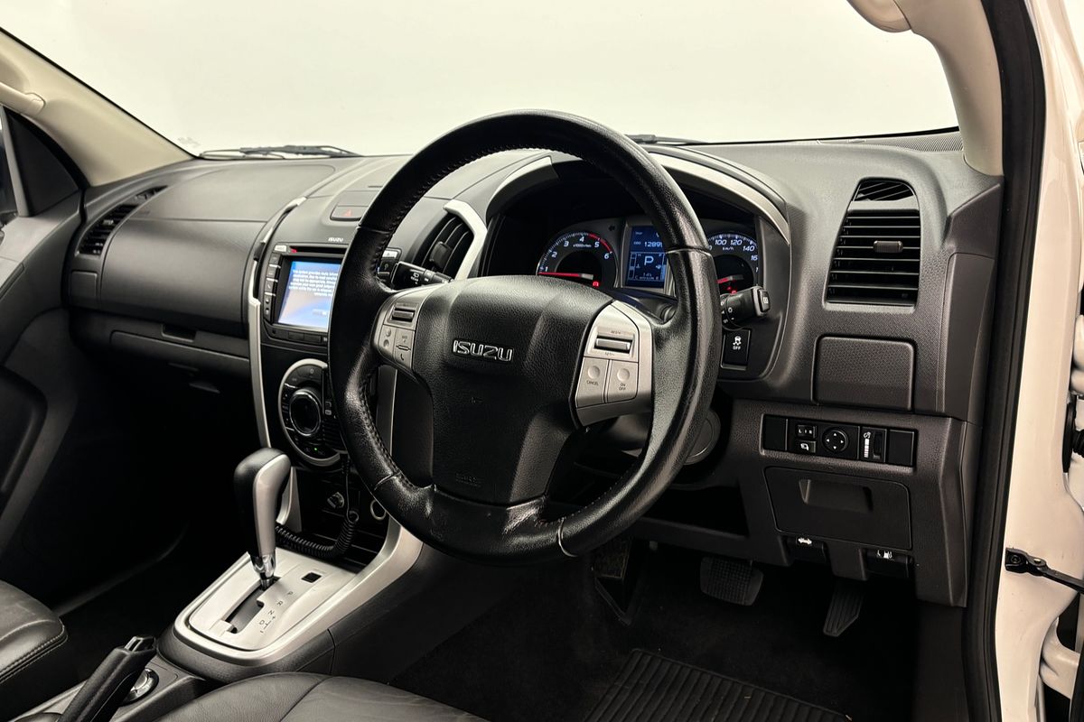 2015 Isuzu MU-X LS-U