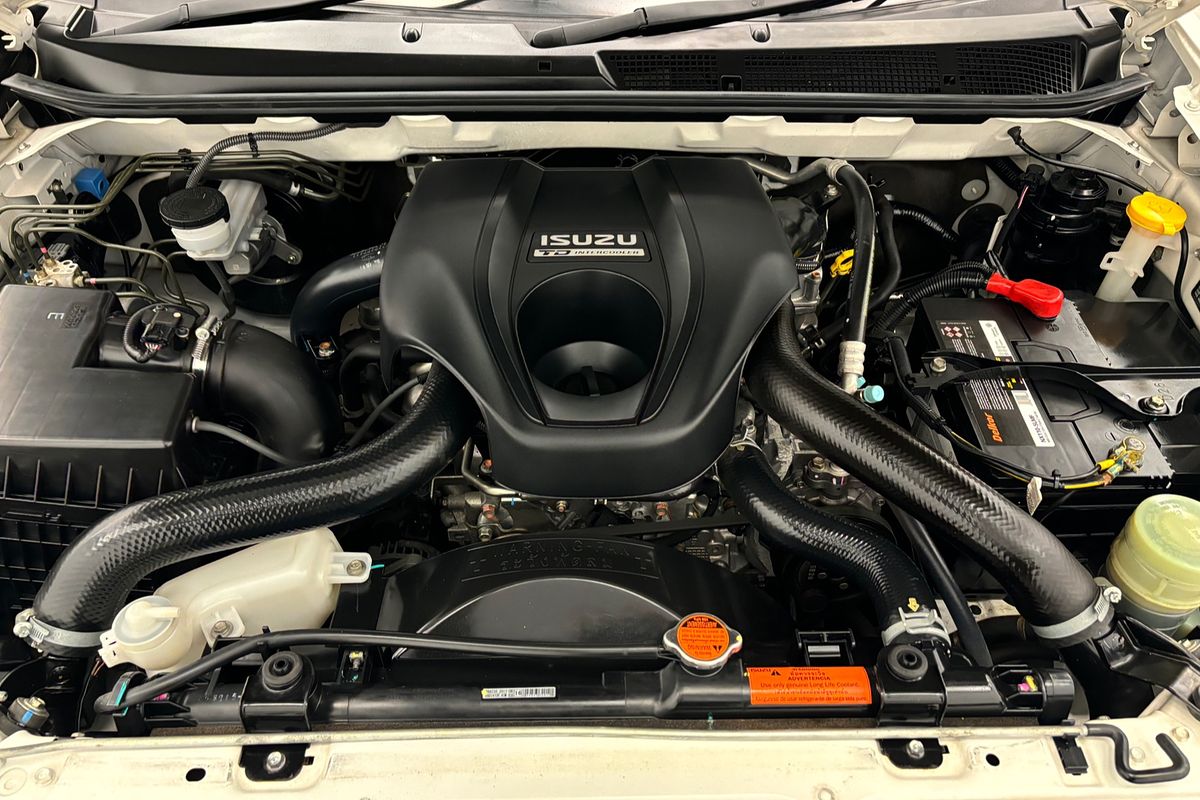 2015 Isuzu MU-X LS-U