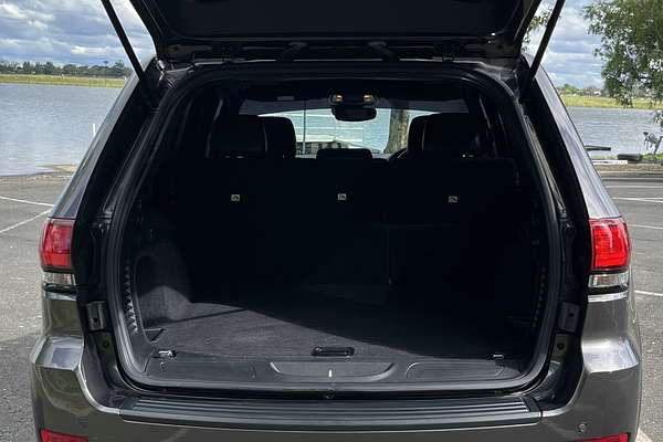 2020 Jeep Grand Cherokee Night Eagle WK