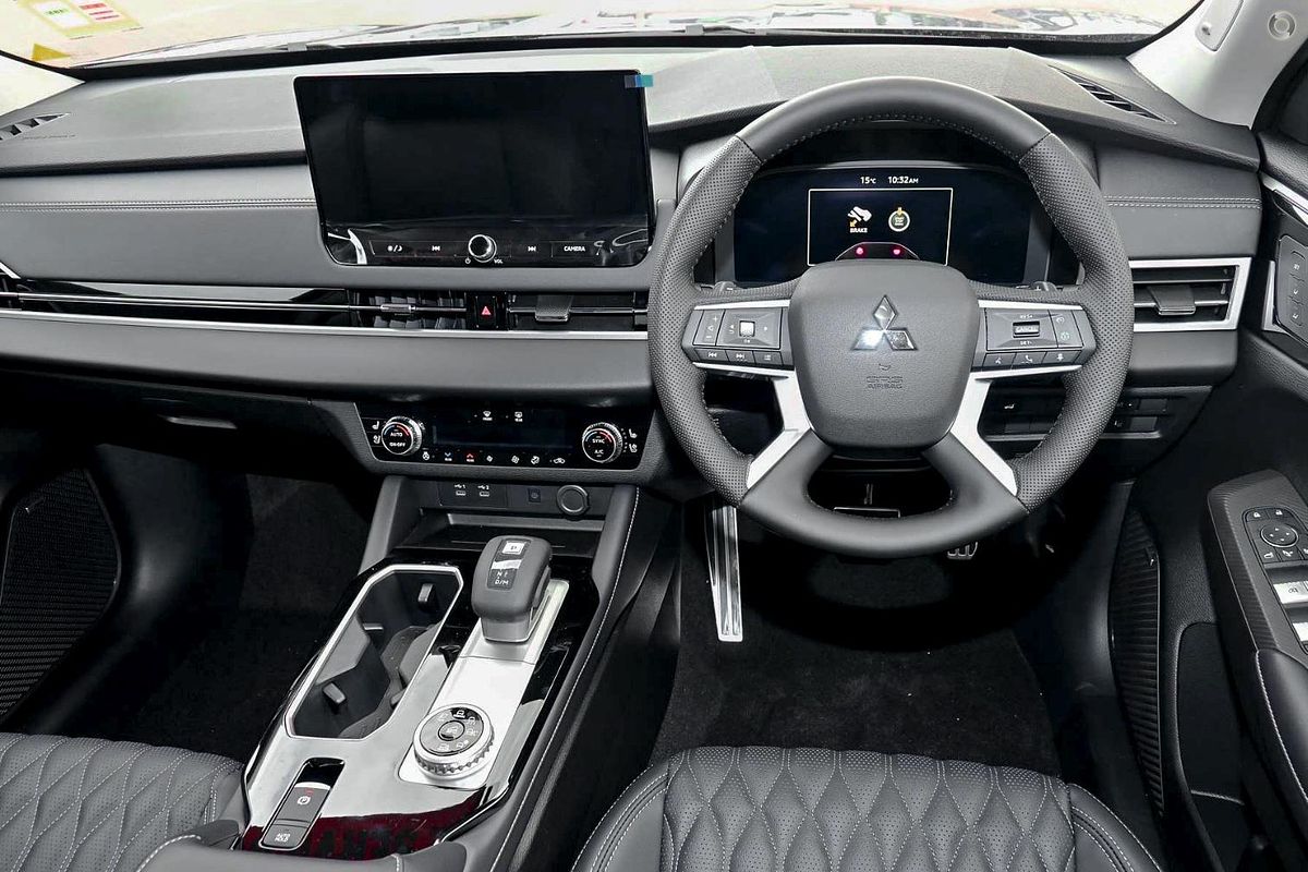 2025 Mitsubishi Outlander Exceed ZM