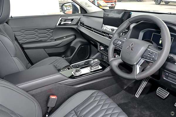 2025 Mitsubishi Outlander Exceed ZM