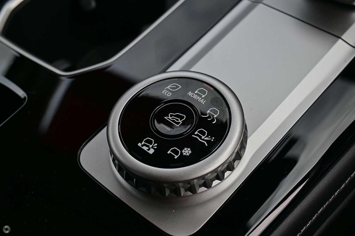 2025 Mitsubishi Outlander Exceed ZM