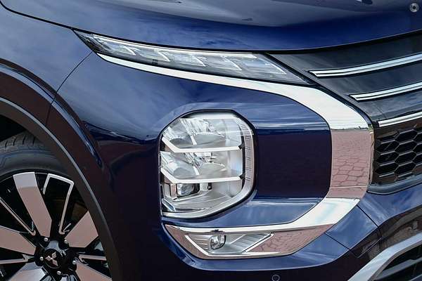 2025 Mitsubishi Outlander Exceed ZM