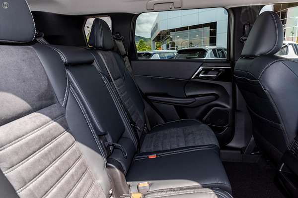 2025 Mitsubishi Outlander Aspire ZM