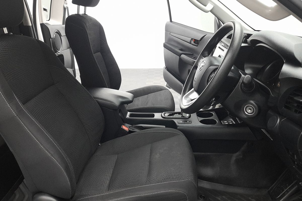 2020 Toyota Hilux SR GUN126R 4X4