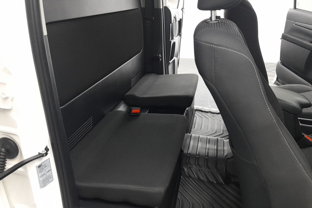 2020 Toyota Hilux SR GUN126R 4X4