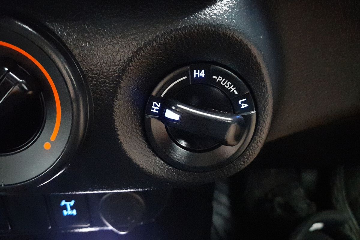 2020 Toyota Hilux SR GUN126R 4X4