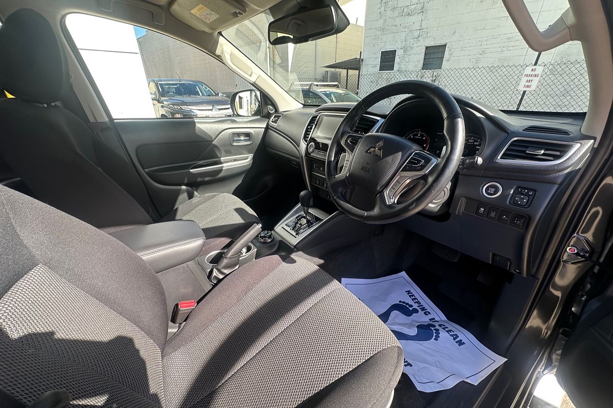 2021 Mitsubishi Triton GLS MR 4X4