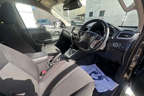 2021 Mitsubishi Triton GLS MR 4X4