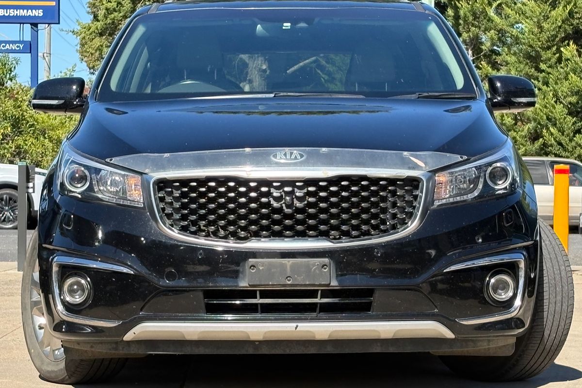 2017 Kia Carnival Platinum YP