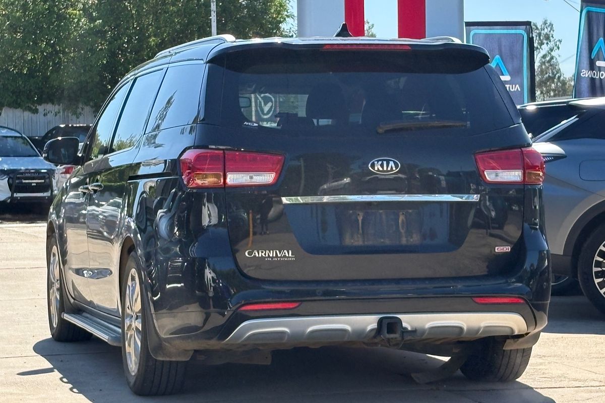 2017 Kia Carnival Platinum YP