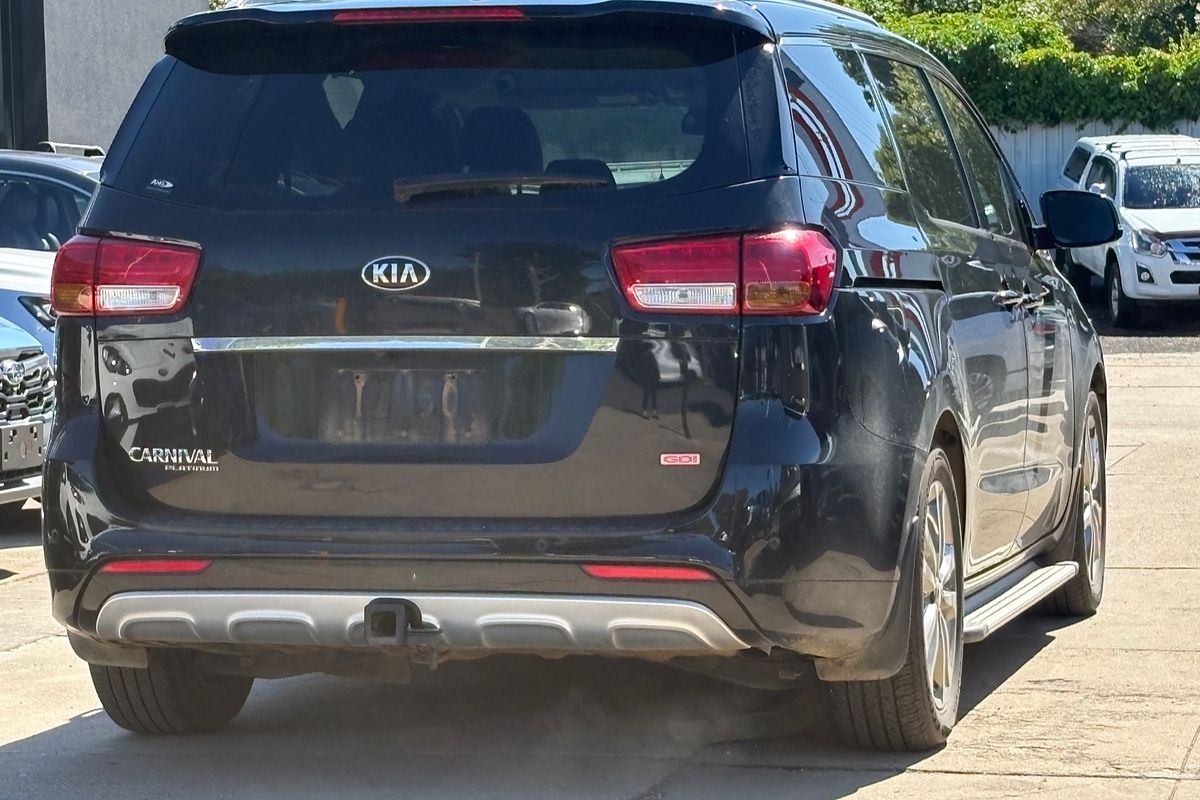 2017 Kia Carnival Platinum YP