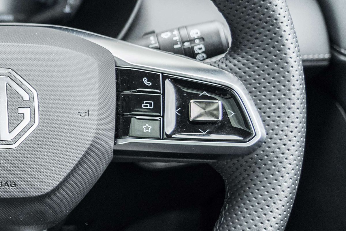 2025 MG ZS Essence Hybrid+ ZS32