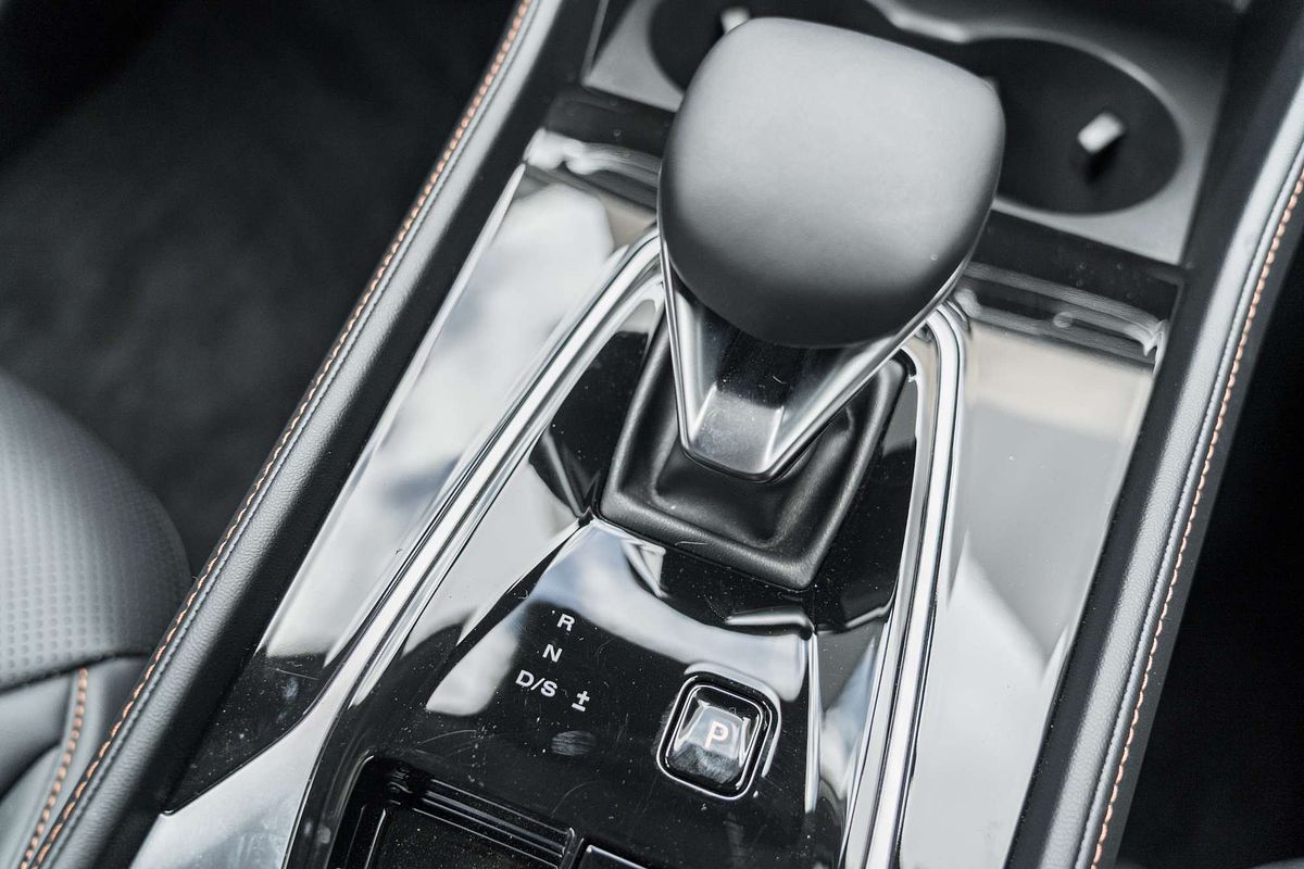 2025 MG HS Excite AS33