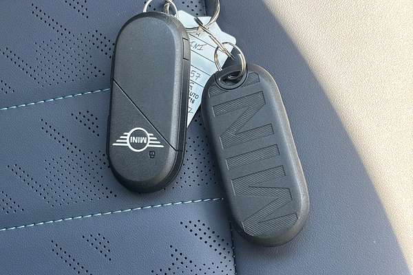 2024 MINI Hatch S CLASSIC F66