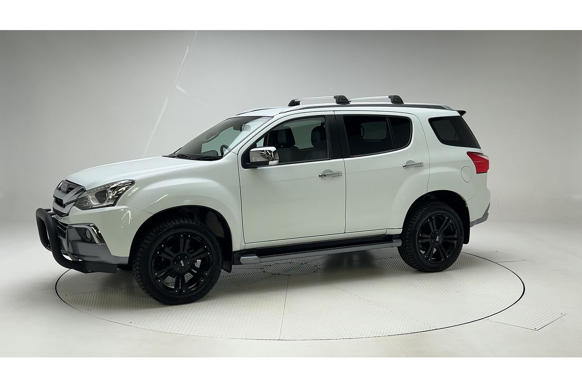 2020 Isuzu MU-X LS-T