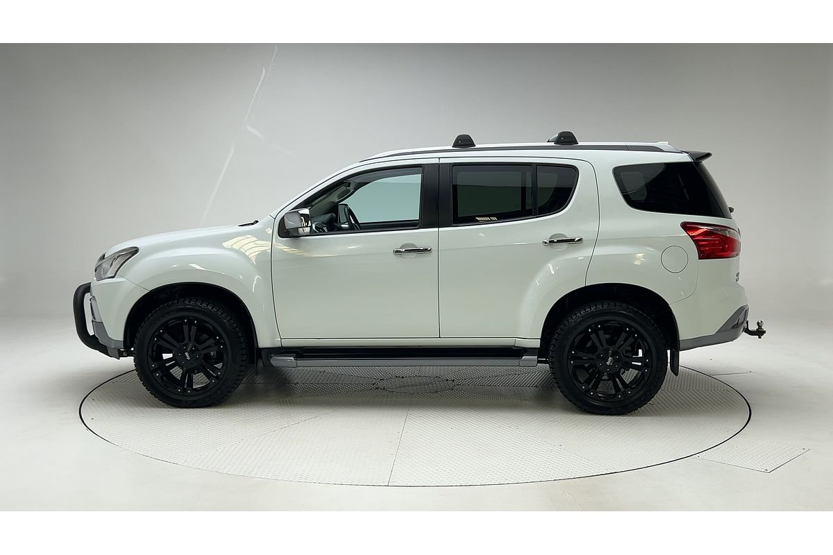 2020 Isuzu MU-X LS-T