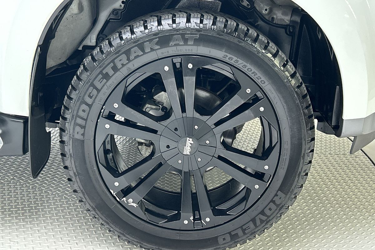 2020 Isuzu MU-X LS-T