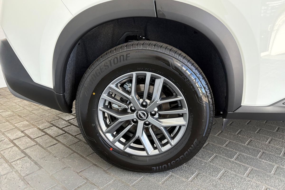 2025 Nissan X-TRAIL ST T33