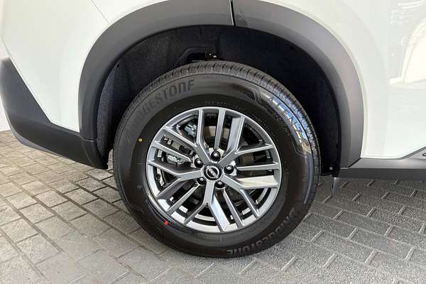 2025 Nissan X-TRAIL ST T33