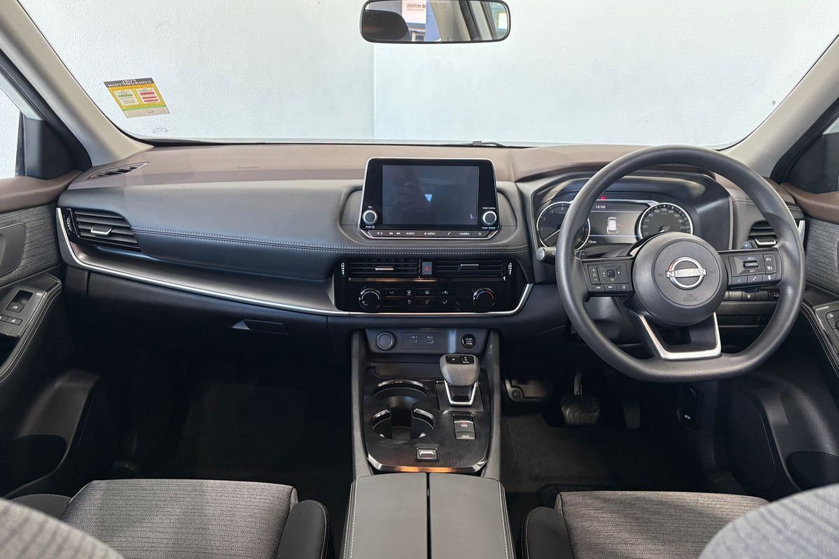 2025 Nissan X-TRAIL ST T33