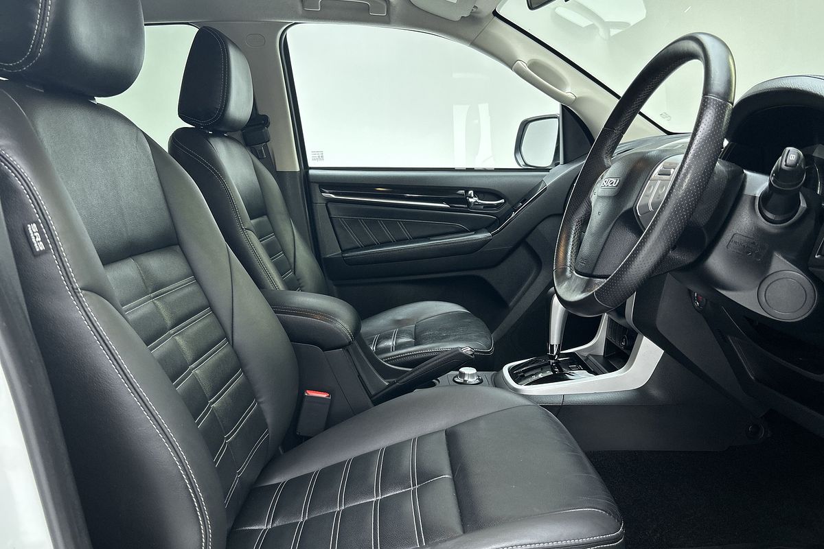 2020 Isuzu MU-X LS-T