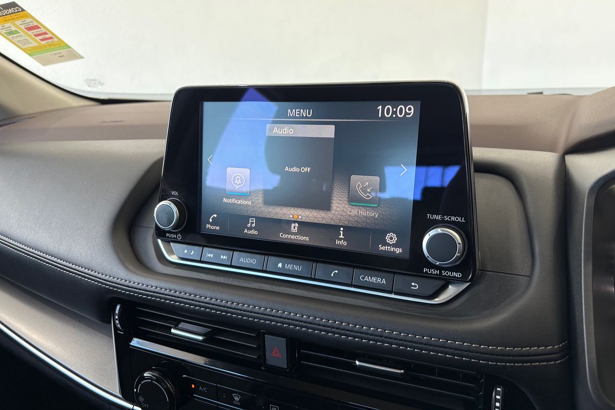 2025 Nissan X-TRAIL ST T33