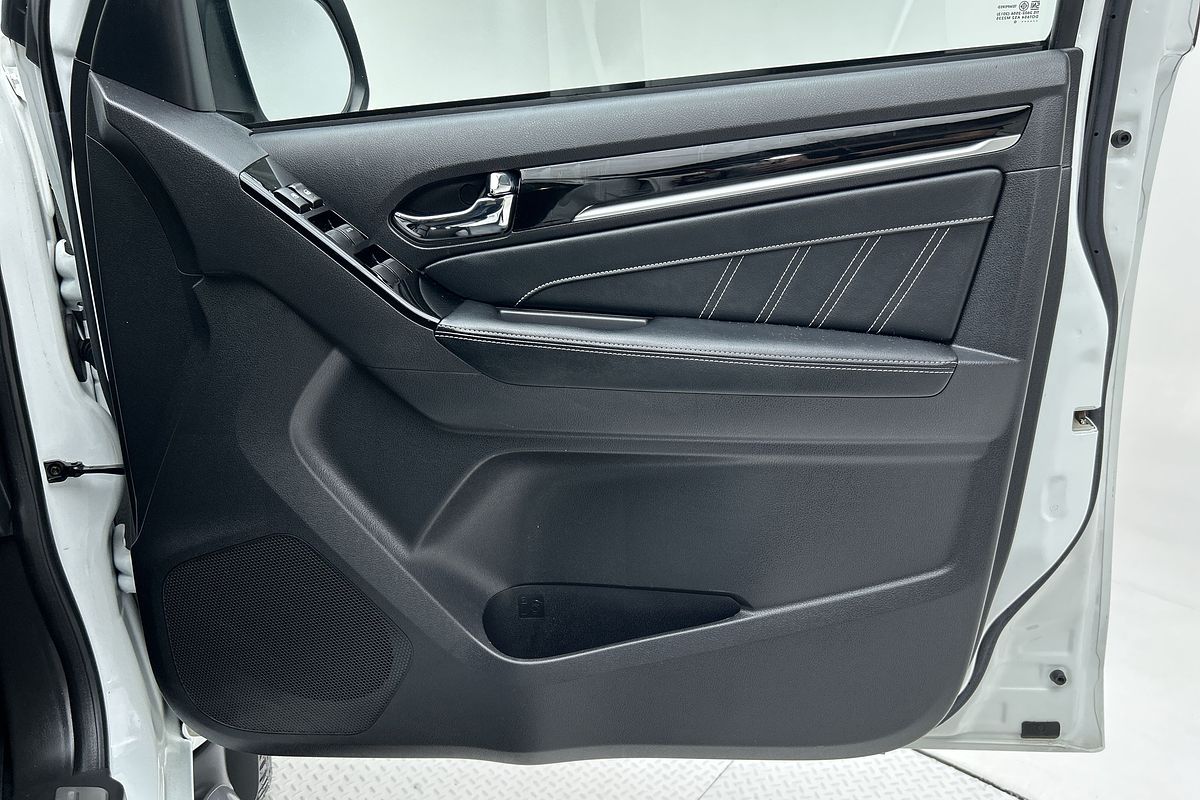 2020 Isuzu MU-X LS-T