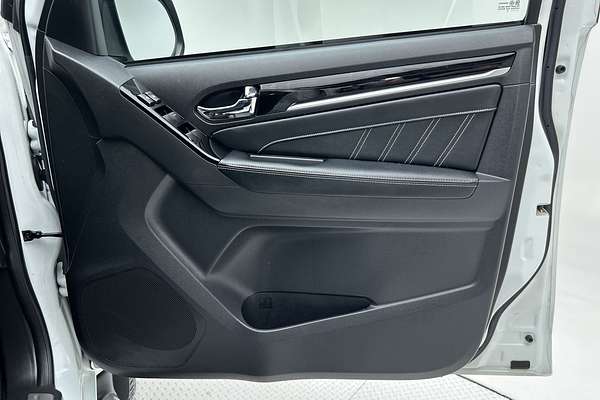 2020 Isuzu MU-X LS-T